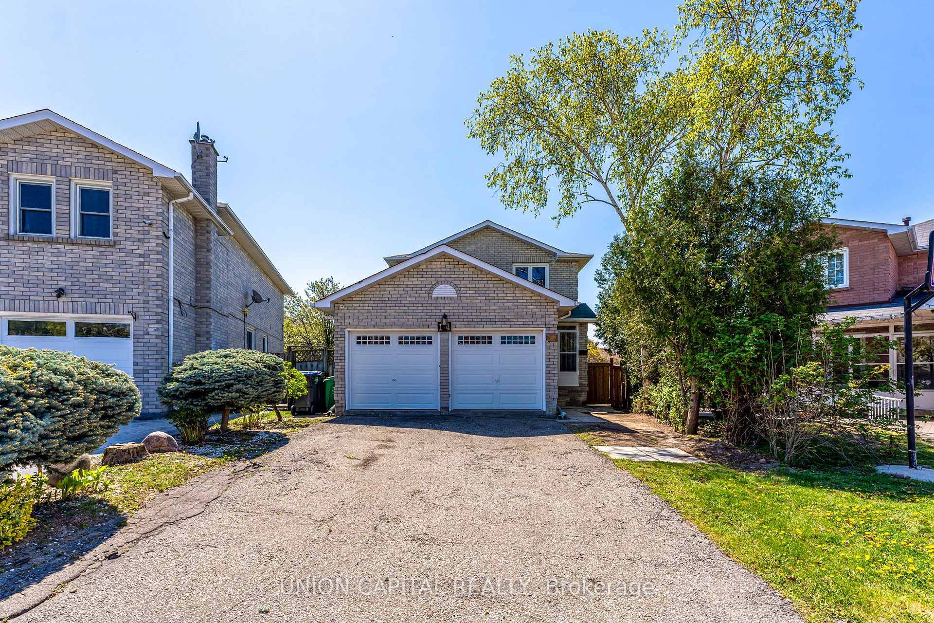 Welcome to 14 Rodwell Court a beautifully maintained 4 bedroom detached home with a Legal Basement Apartment nestled on an oversized pie shaped lot at the end of a quiet, ...