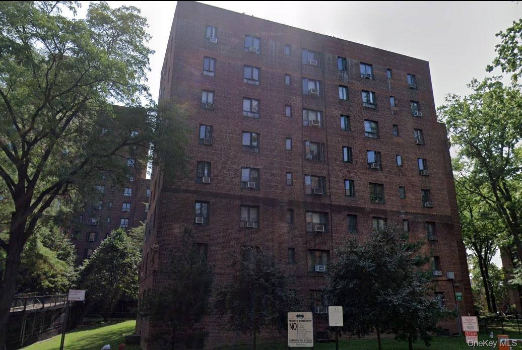 Welcome to 2055 McGraw Ave 4G !