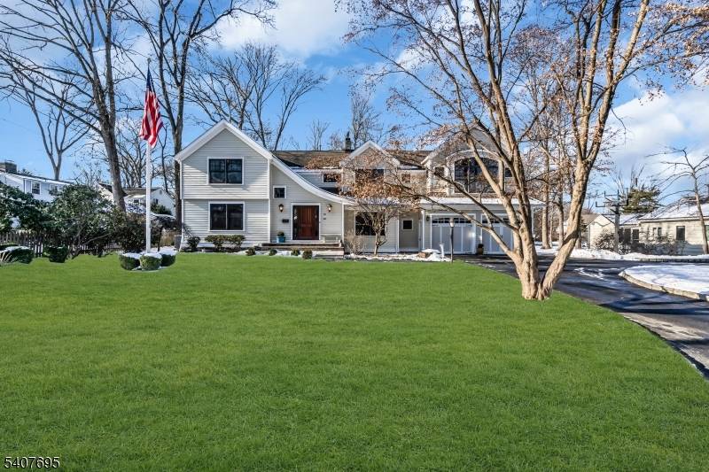 LOOK NO FURTHER ! 28 Falmouth has it all !