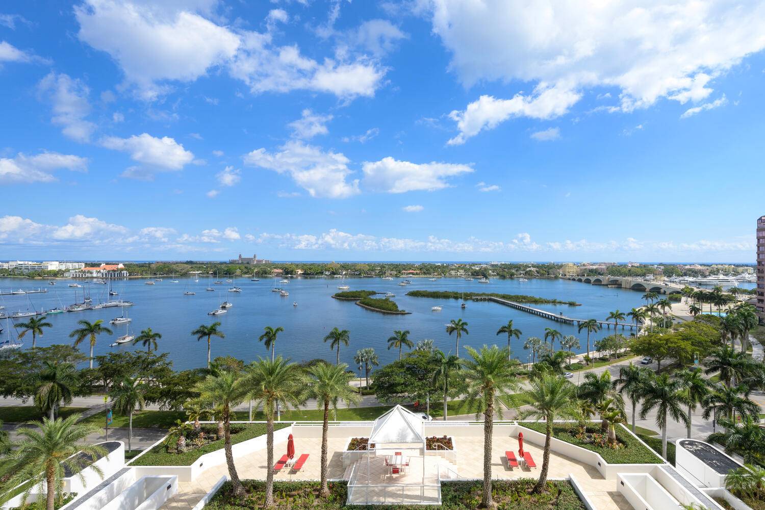 Great opportunity to lease a Charming Two bedroom, two bathroom with sweeping views of the Ocean, Intracoastal Waterway, and the Island of Palm Beach.