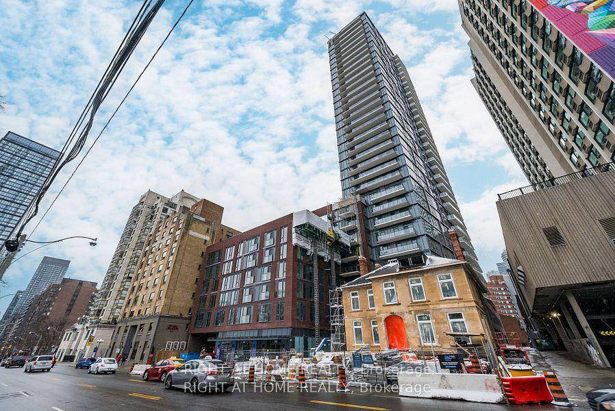 Be the First To Live In This Clean and Spacious Studio Unit at JAC Condos, located on the 22nd floor at 308 Jarvis Street !