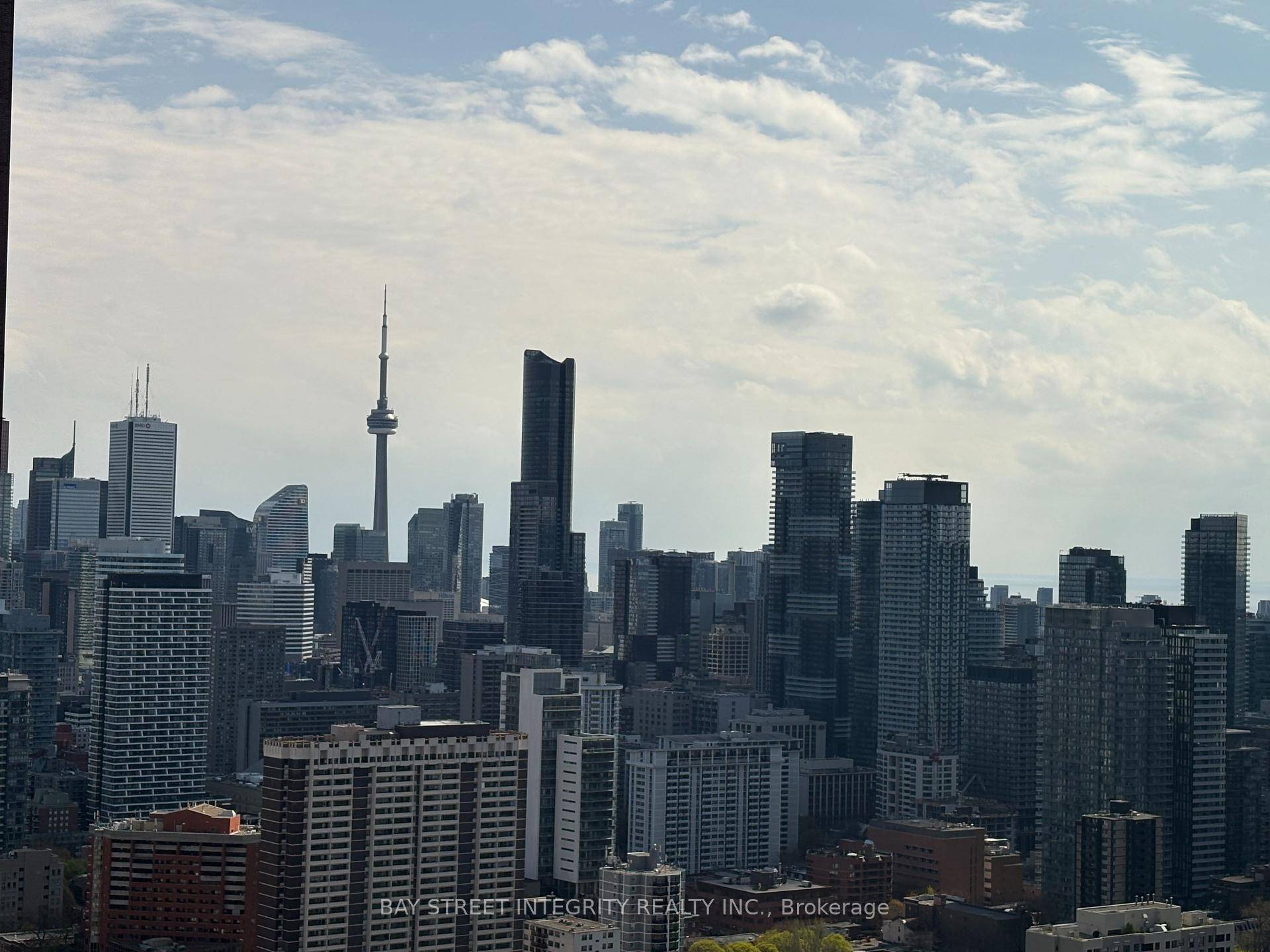 Luxury Rosedale On Bloor Condo Located In The Heart Of Downtown Toronto Bright amp ; Spacious OpenLayout Ultra Modern Finishes Quartz Counter Tops In Kitchen Ensuite Laundry All vinyl Flooring ...