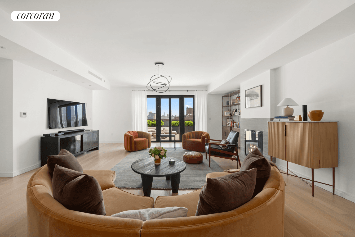 Elegant Full Floor Residence with Private Terrace Experience the perfect blend of privacy, sophistication, and modern comfort in this exceptional full floor apartment, complete with a generous private terrace ideal ...