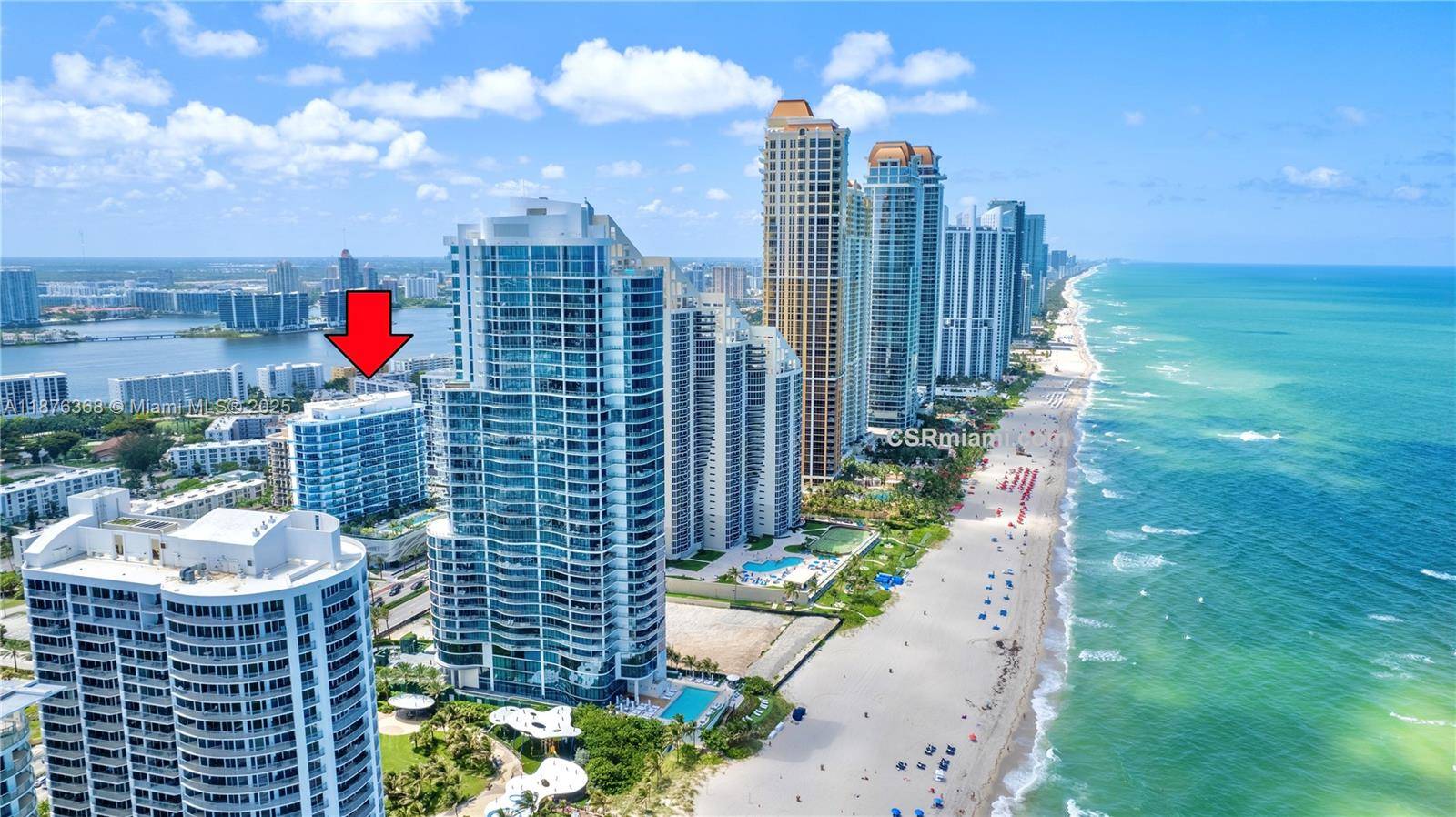 Oceanside living at its best !