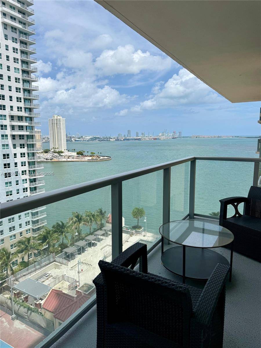 Beautiful 3 bedroom, 2 bathroom corner unit at the prestigious The Mark on Brickell, offered fully furnished and equipped.