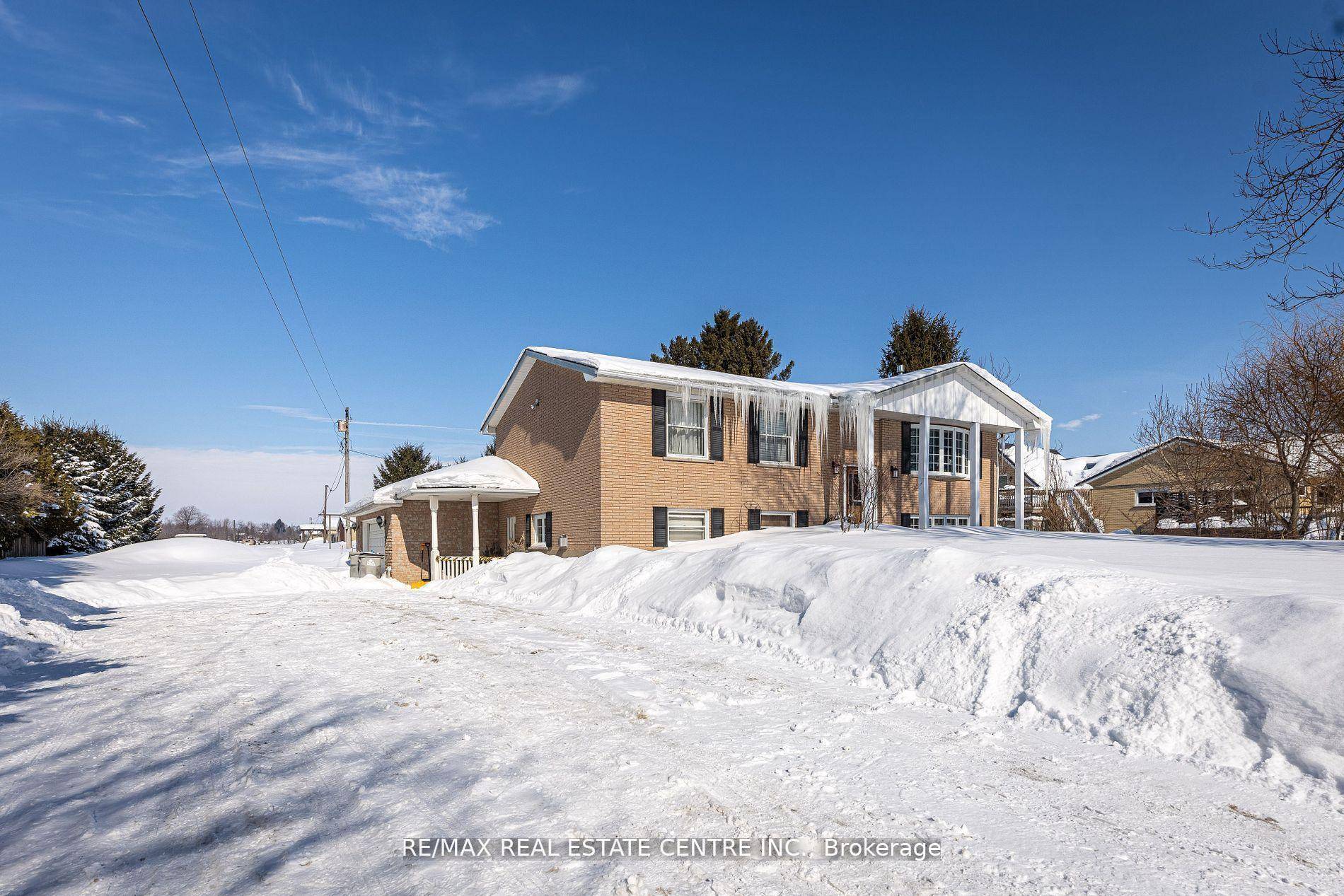 Discover the perfect blend of country living and convenience with this charming 3 1 bedroom raised ranch on 11.