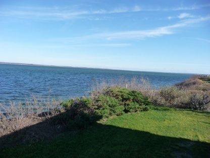 Rental Registration 18 1, 490 Panoramic views from this contemporary over Gardiners Bay from this 5 bedroom 3 beach home.