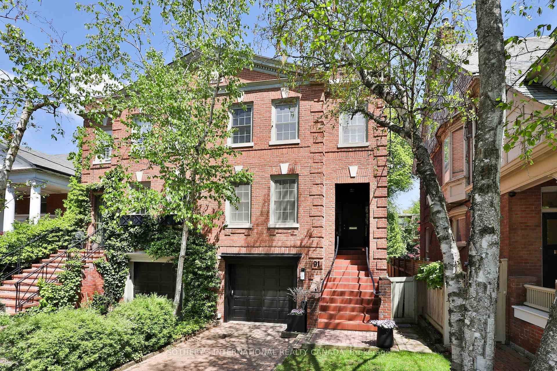 Exuding timeless elegance, this South Rosedale townhome was designed by renowned custom homebuilder Joe Brennan.