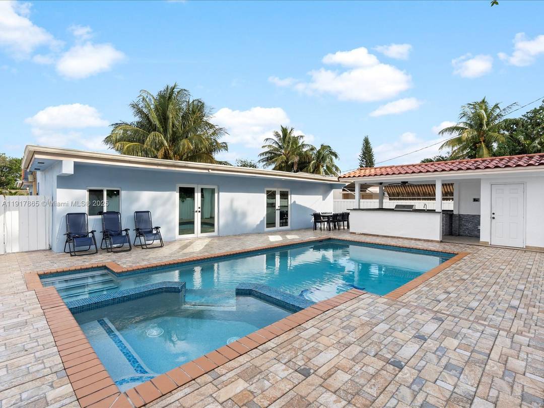 Beautifully renovated 4BR 2BA home in the heart of Pembroke Pines.