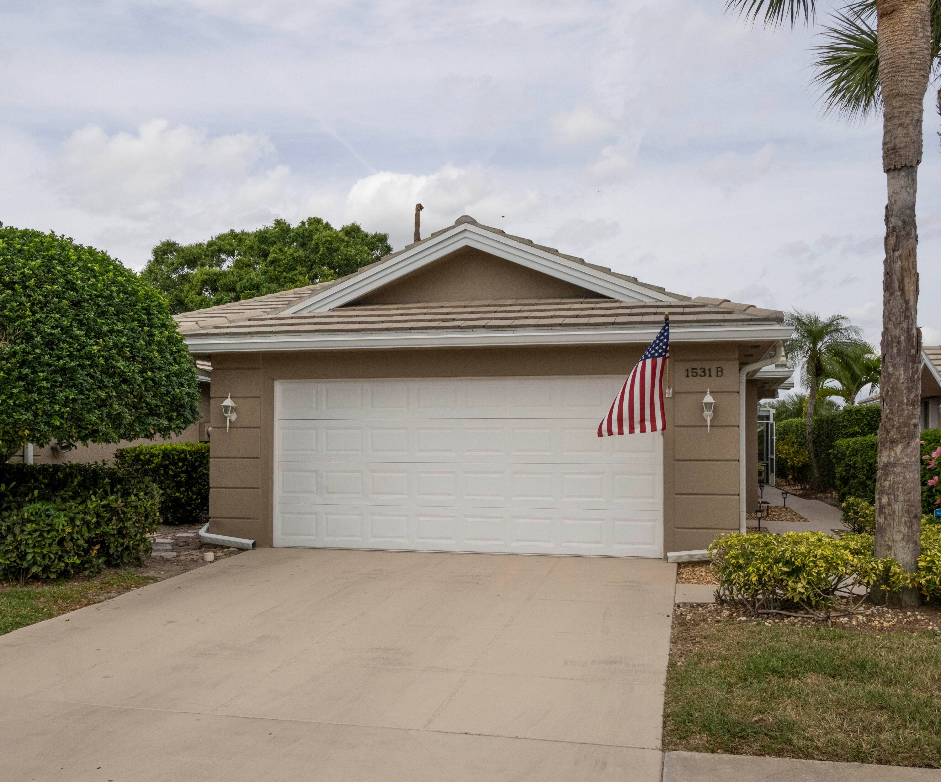 Nestled in a quiet community in St Lucie West is a beautiful 2 bedroom and 2 bath Divosta built villa w private pool that overlooks a water way with vibrant ...