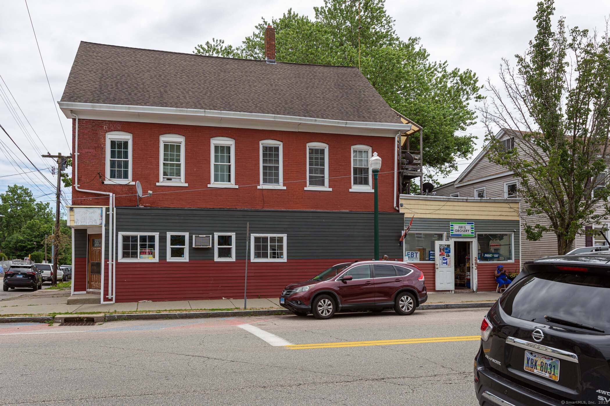 Excellent investment opportunity at 287 Central Avenue in Norwich, CT !