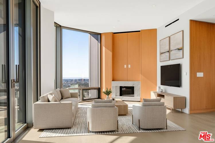 211 W Elm Ct 2BR Beverlywood La