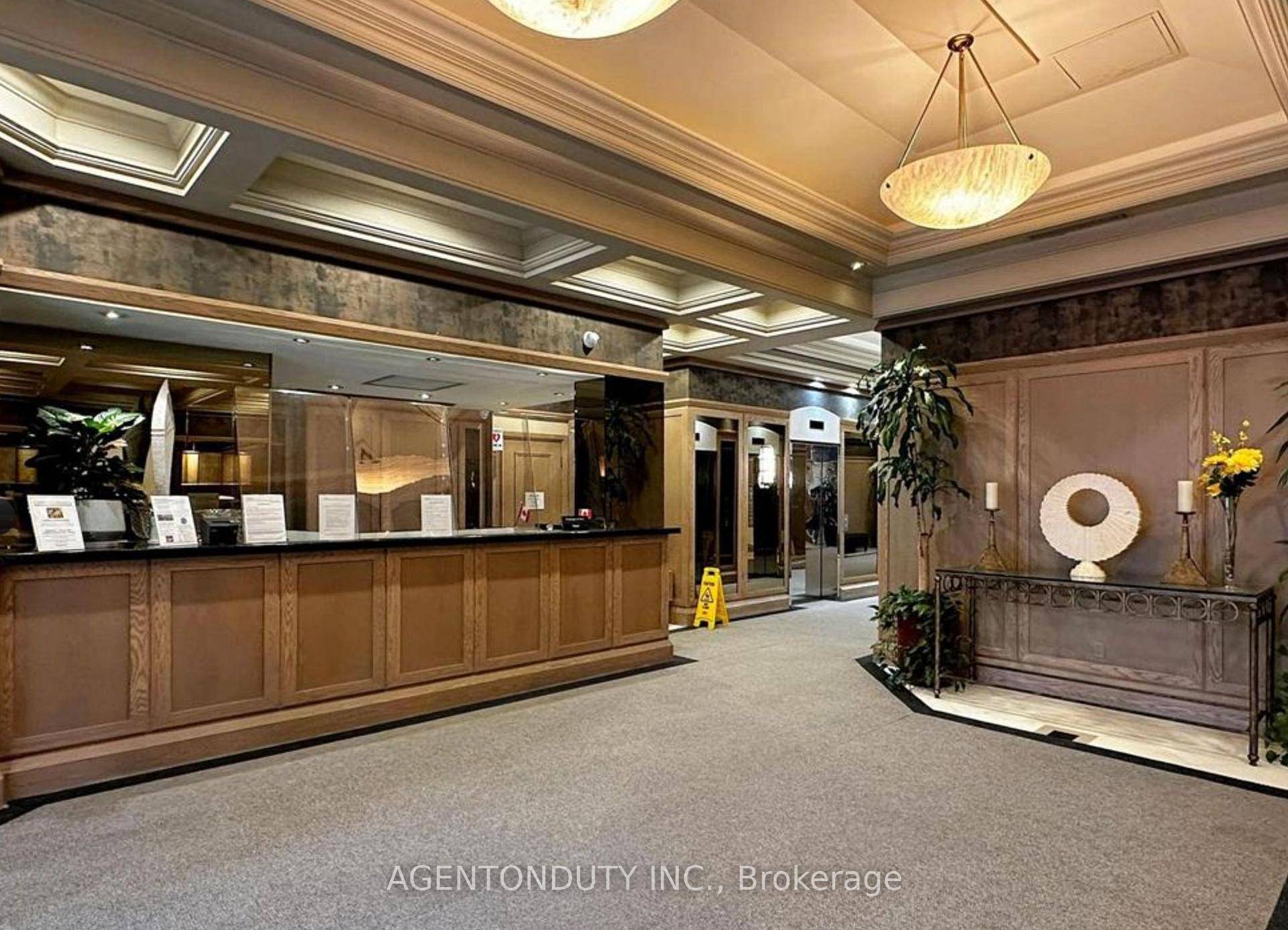 Welcome to your new home at this desirable Bay St corridor address, perfectly positioned in the heart of Toronto.