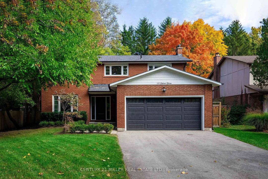 Completely redesigned from top to bottom in 2019, this stunning family home in the Morrison neighbourhood offers over 3, 100 sq ft of refined living space on a premium 181' ...