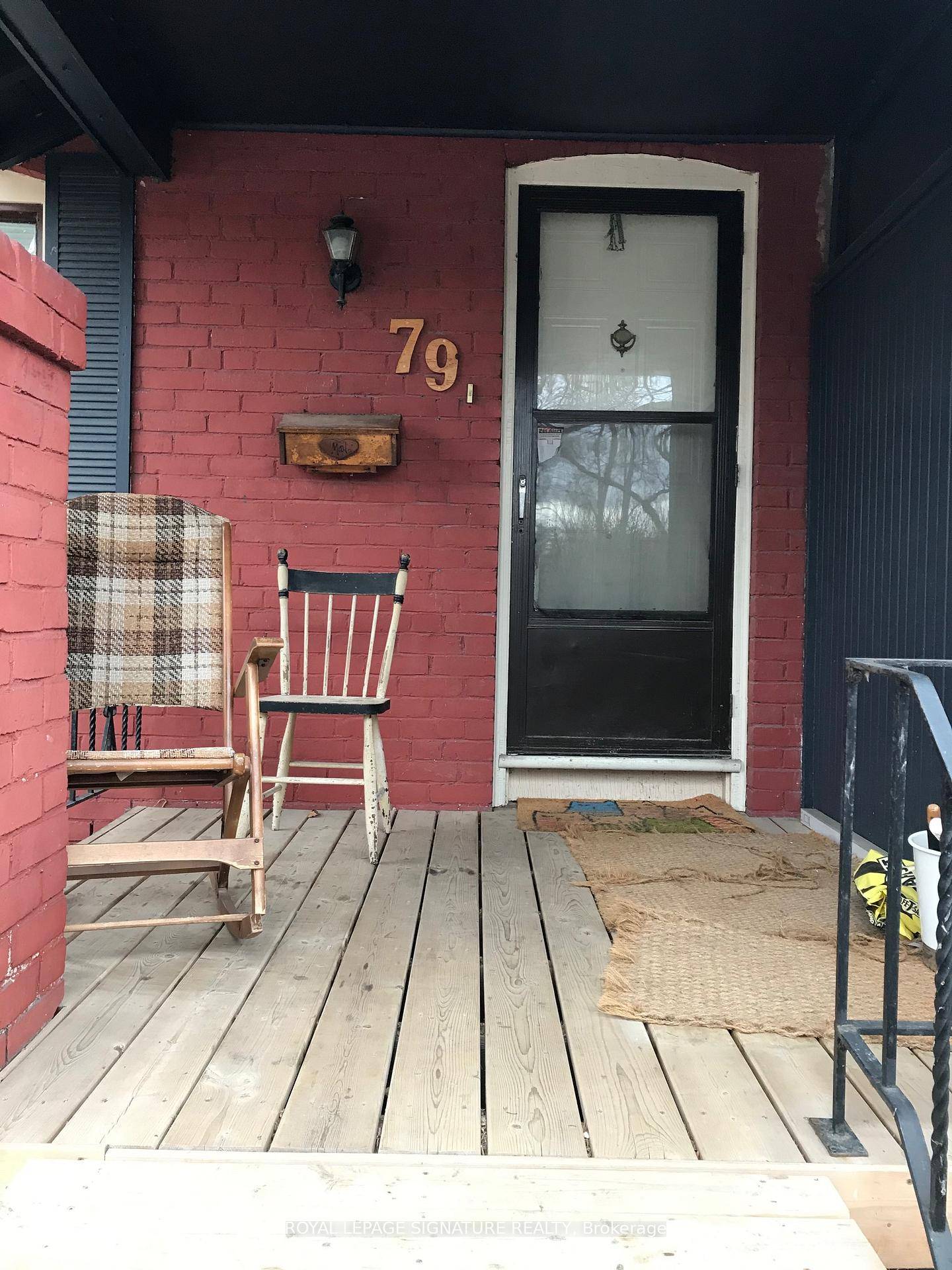 1 Bedroom In Leslieville.