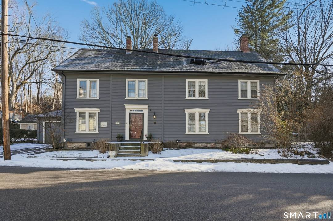 Nestled in the heart of the historic Norwichtown district, 417 Washington Street is a truly extraordinary residence that blends rich American history with timeless charm and modern day versatility.