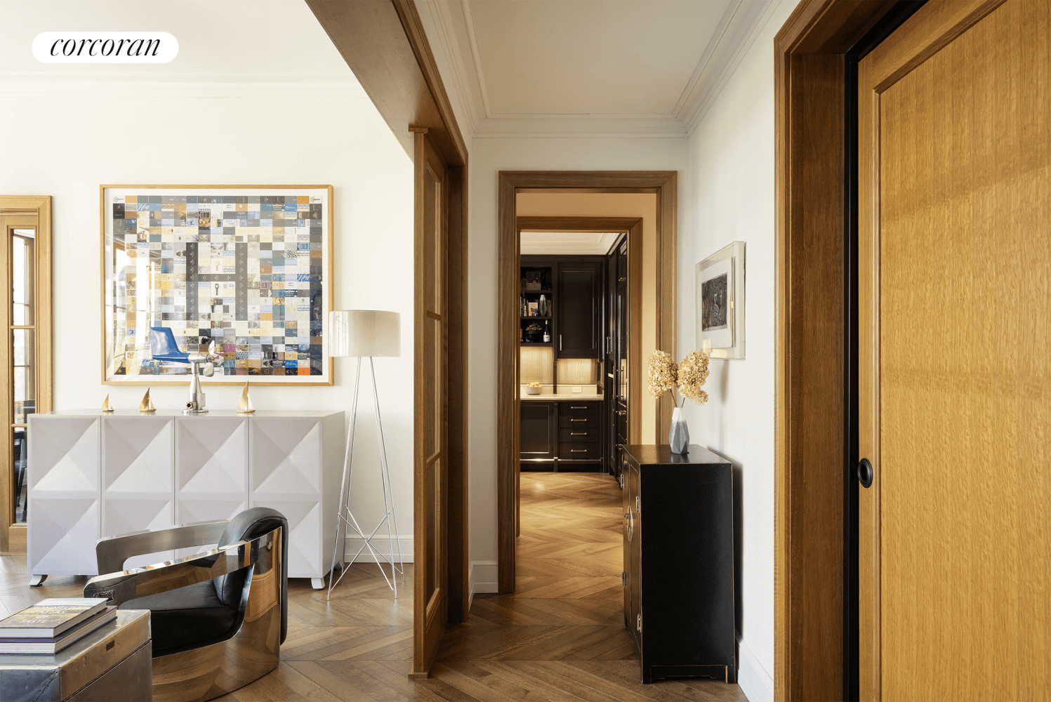 INTRODUCING THE FIRST RESALE AT THE FITZROY Welcome to Residence 3E at The Fitzroy an iconic, full service condominium designed by Roman and Williams in the heart of West Chelsea.