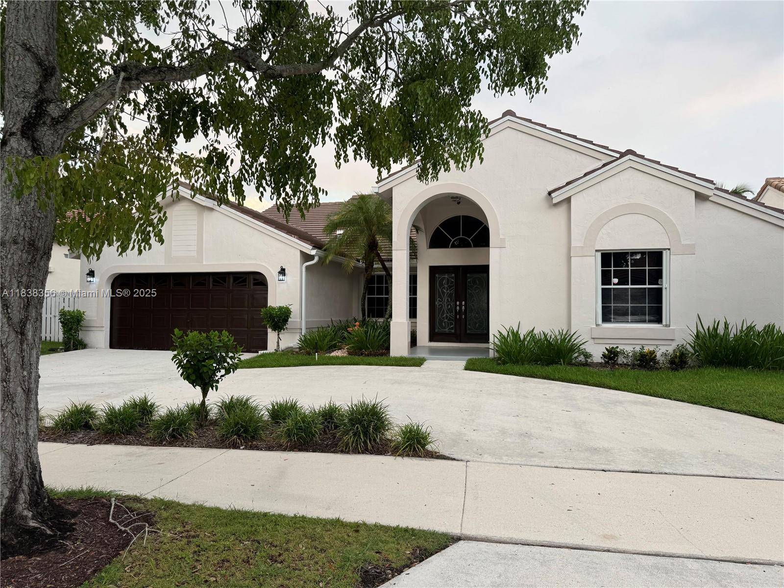 BEAUTIFUL FAMILY HOME. 4br 3.