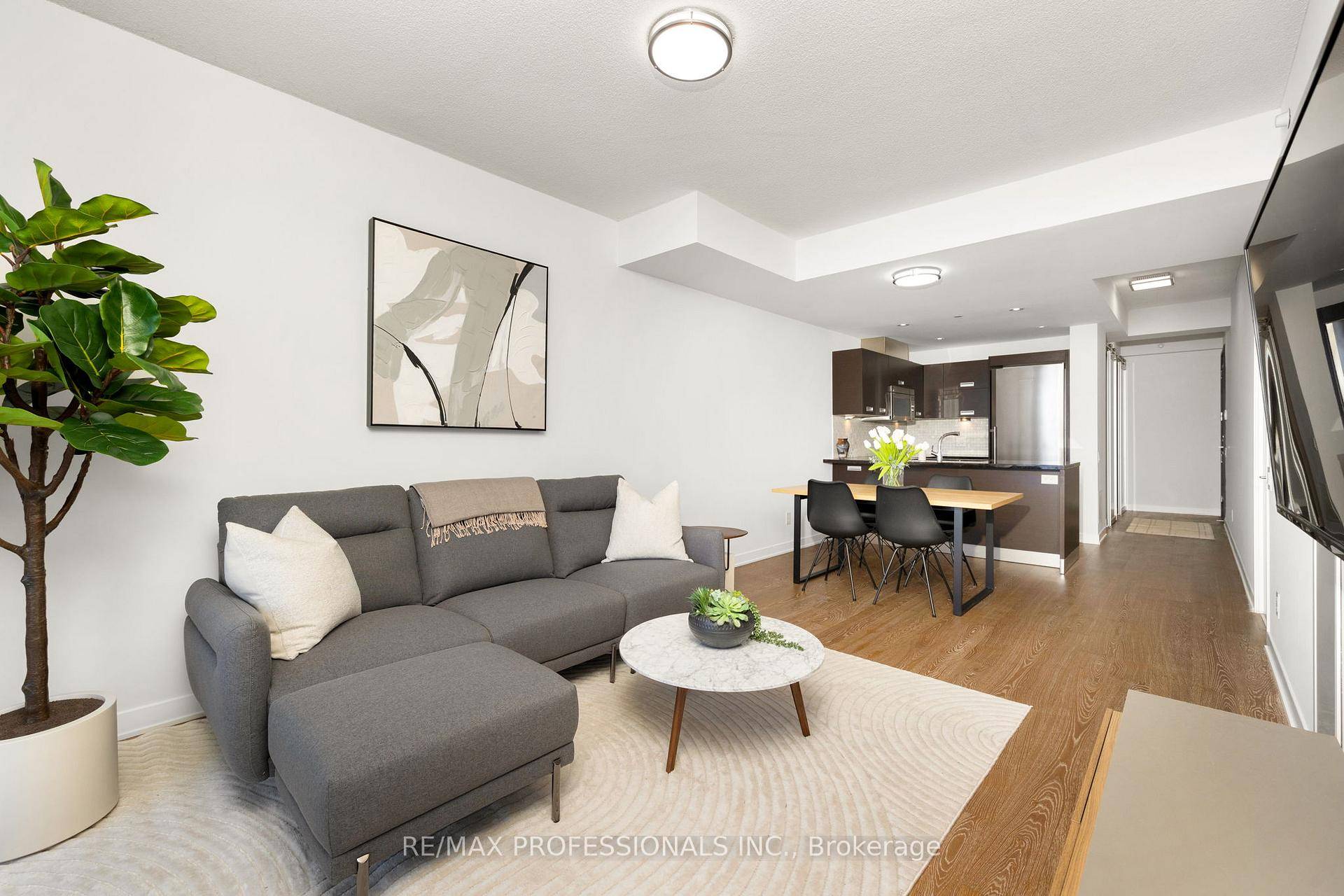Experience luxury living at South Beach Condos amp ; Lofts, a modern upscale community that offers a hotel like 5 star lavish lobby, and an array of outstanding amenities that ...