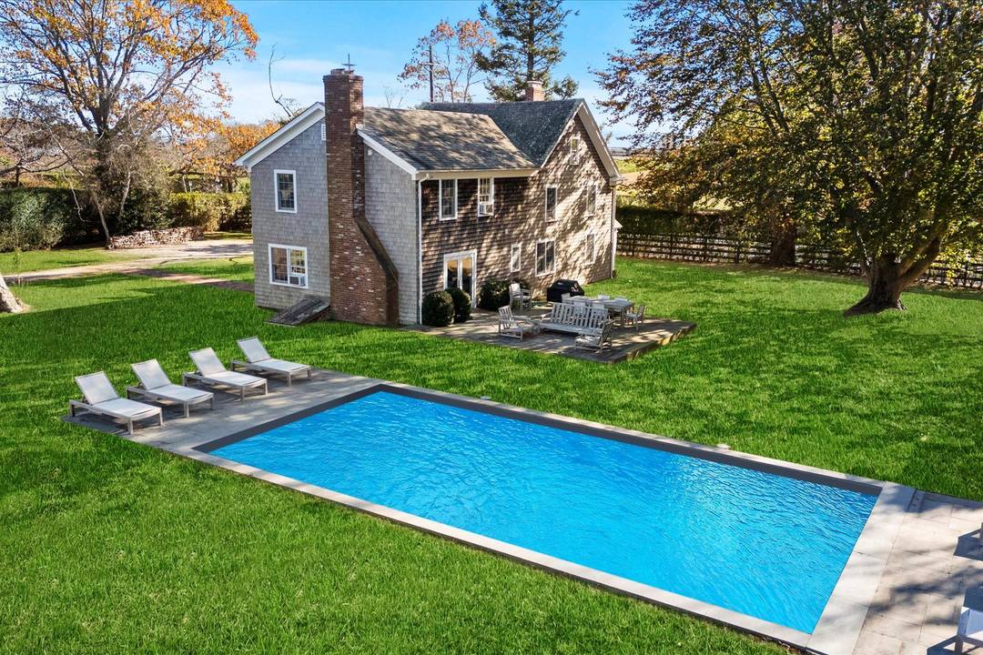 A Secluded North Fork Retreat on 4 Private Acres