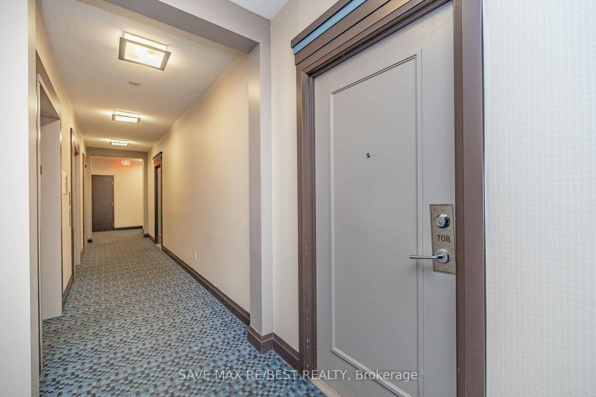 Welcome To This Beautiful 2 Bedrooms Plus Den W 2 Bath Suite With Spectacular Unobstructed View At Prime Location In The Heart Of Mississauga.