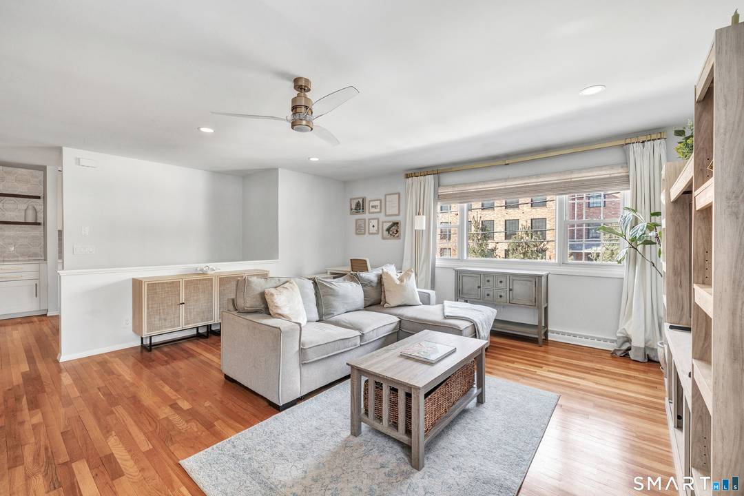 Stunning 1 bedroom 1 bath home offering just under 1000 sqft of living space in sought after Mosswood Condominiums !