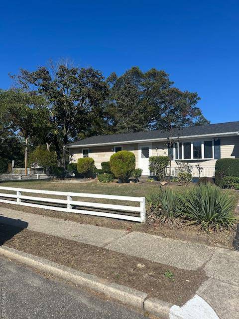 New Rental This well Maintained Ranch home features hardwood floors throughout and an open floor plan, perfect for easy living and entertaining.