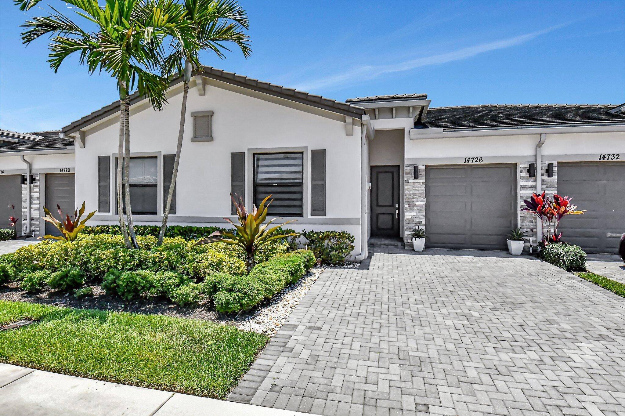 GORGEOUS VILLA this Builder's model is completely upgraded 2 bedroom 2 bathroom villa with bonus room that can be easily made into a 3rd bedroom, and a 1 car garage.