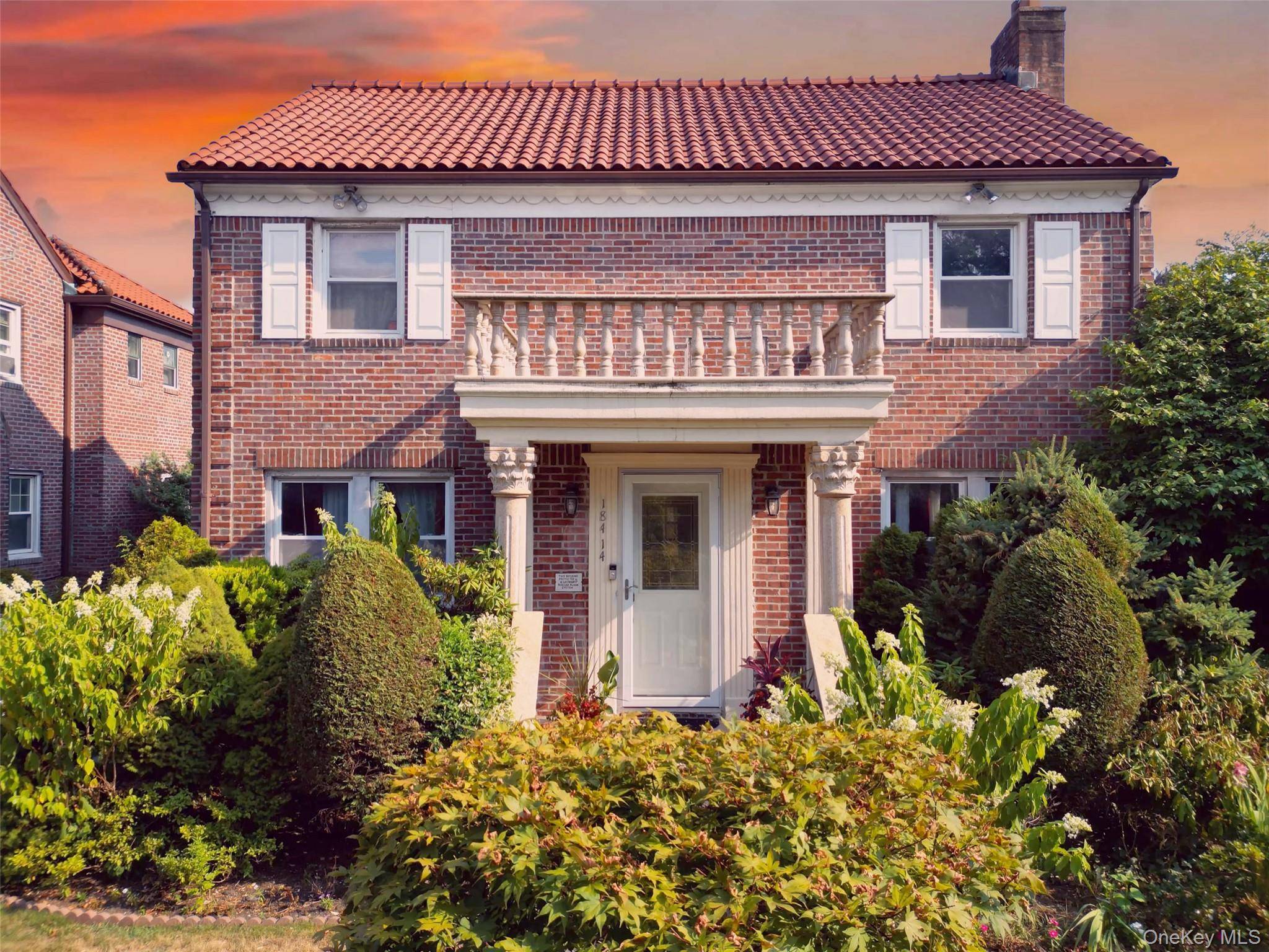 184 14 Grand Central Parkway, Jamaica Estates, NY Spacious single family home located in the Jamaica Estates section of Queens.