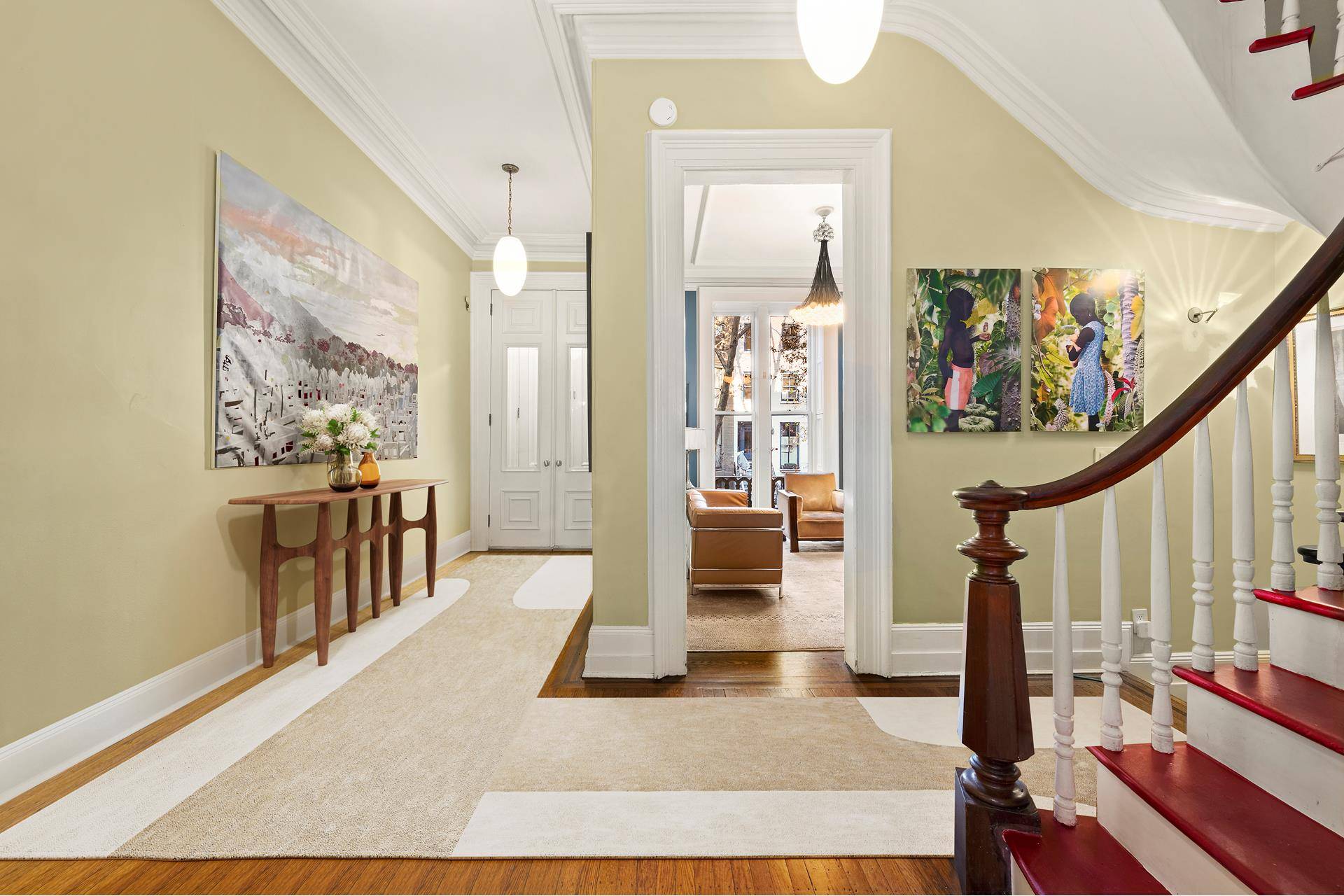 176 State Street is a beautifully renovated four story, single family home located on one of Brooklyn Heights' most conveniently situated, tree lined blocks.