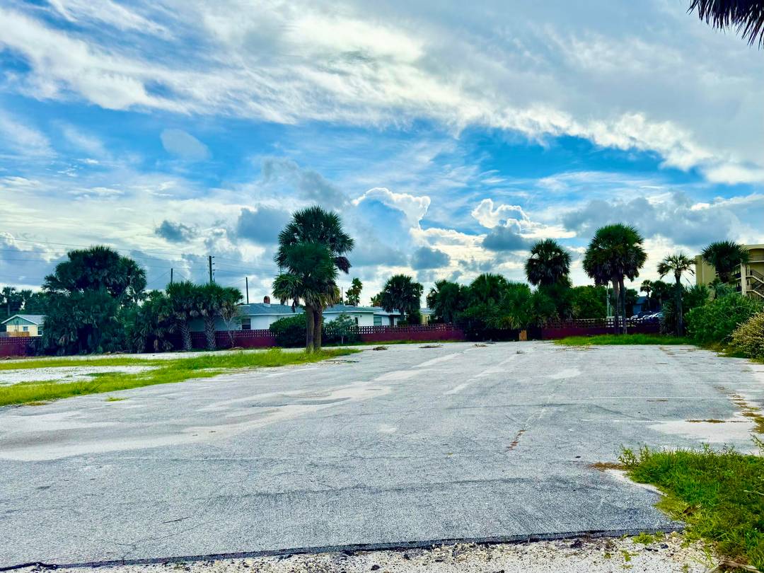 Vacant land,. 73 acre vacant site zoned Tourist District T2.