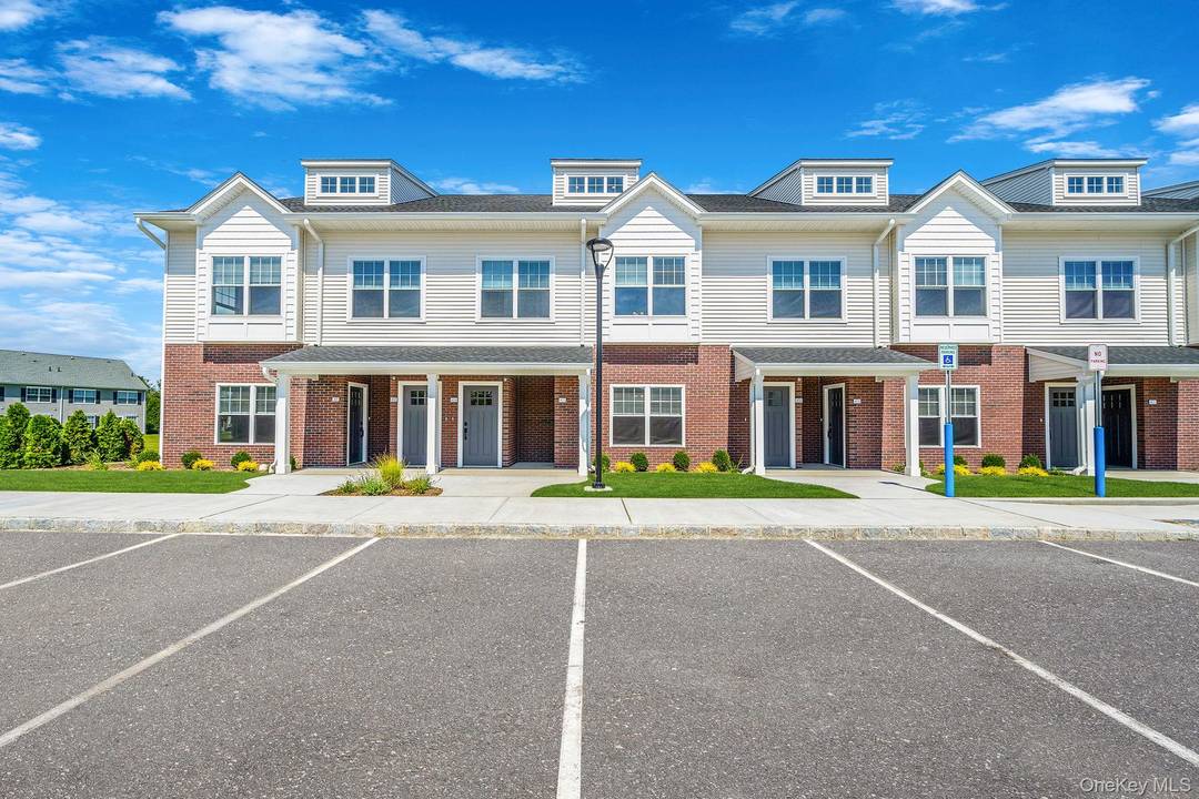 BRAND NEW LUXURY RENTAL COMMUNITY !