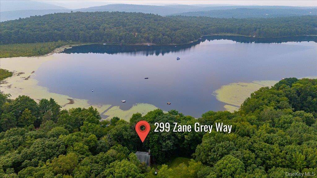 Are you looking to enjoy lakefront living in the country ?