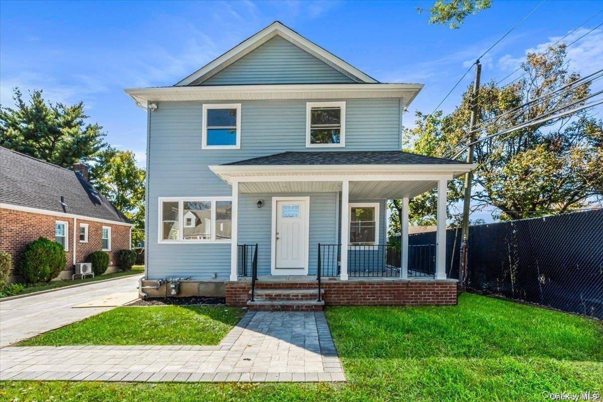 Make this beautifully and fully renovated 6 bedroom, 4 full bath residence your new home !