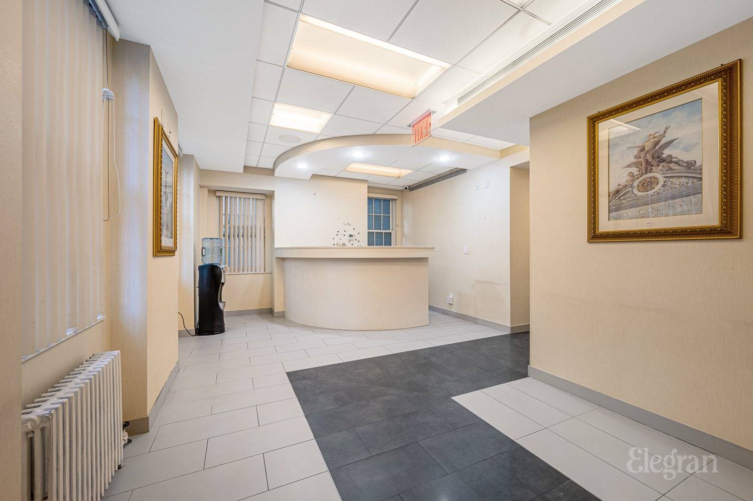 903 LEXINGTON AVENUE THIS IS AN IDEAL LOCATION !