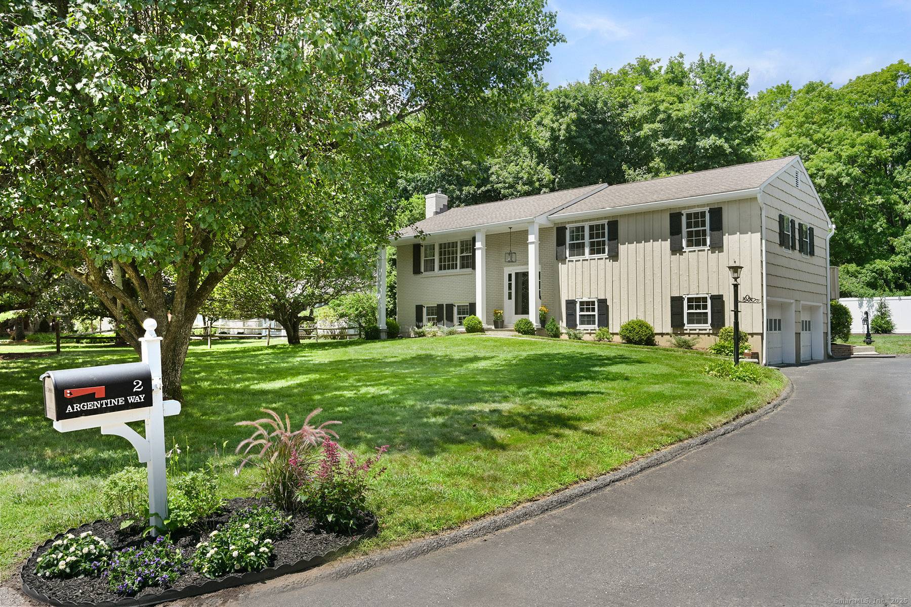 Beautifully sited on a quiet cul de sac in Historic Silvermine, this move in ready home enjoys a coveted location walking distance to Tavern at GrayBarns, the Mercantile, Silvermine Art ...