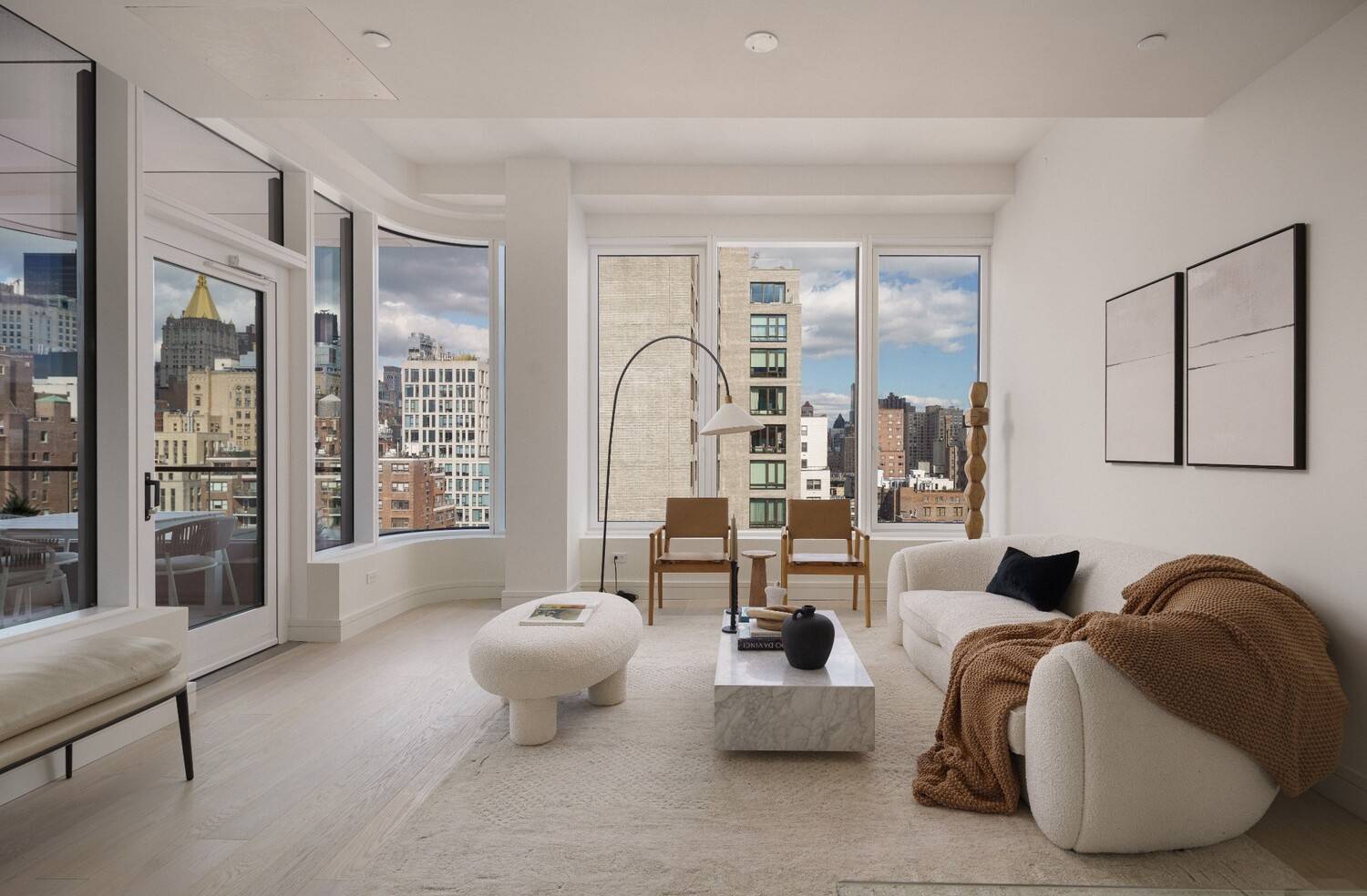 A delicate curve, an elegantly articulated line the architectural craft of 200 East 20th Street reveals itself through refined silhouettes, expressive details, and a sense of quiet luxury.