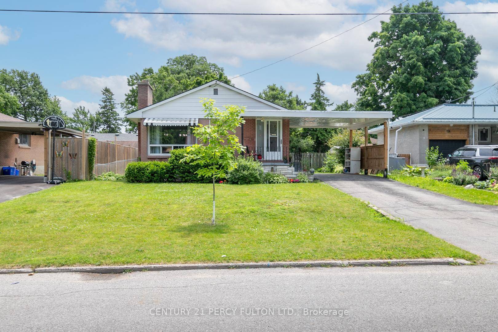 Welcome to 12 Northwood Crescent, Full Brick Detached Bungalow on 55x100 Feet Lot.