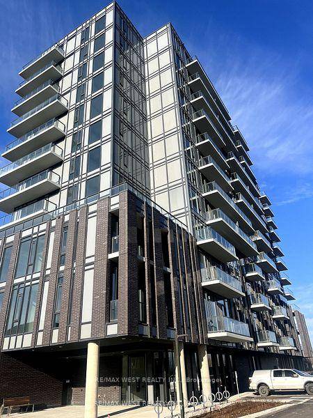 BEAUTIFUL 1 BEDROOM PLUS DEN IN MT.
