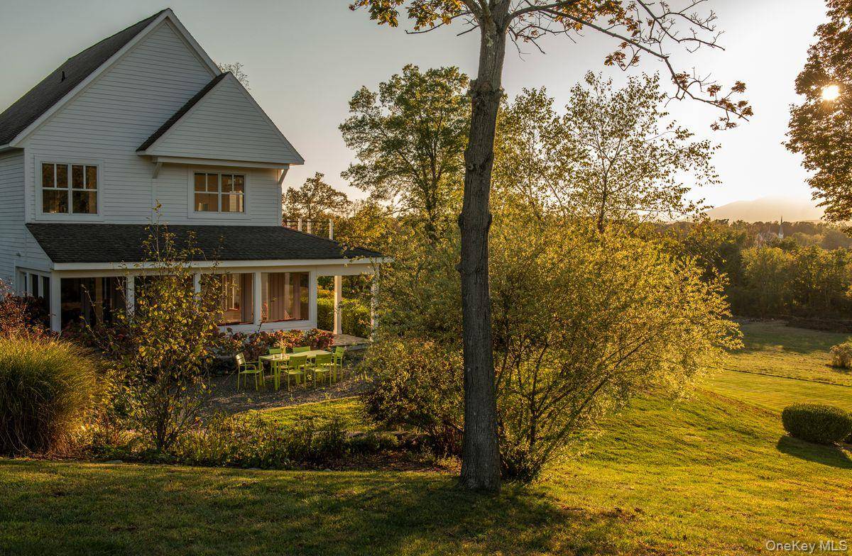 All of the charm of an old farmhouse with none of the headaches.