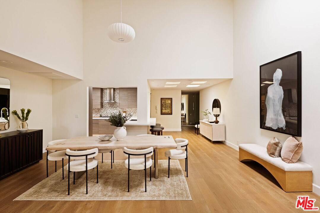 1520  S Beverly Glen Blvd 2BR Westwood La