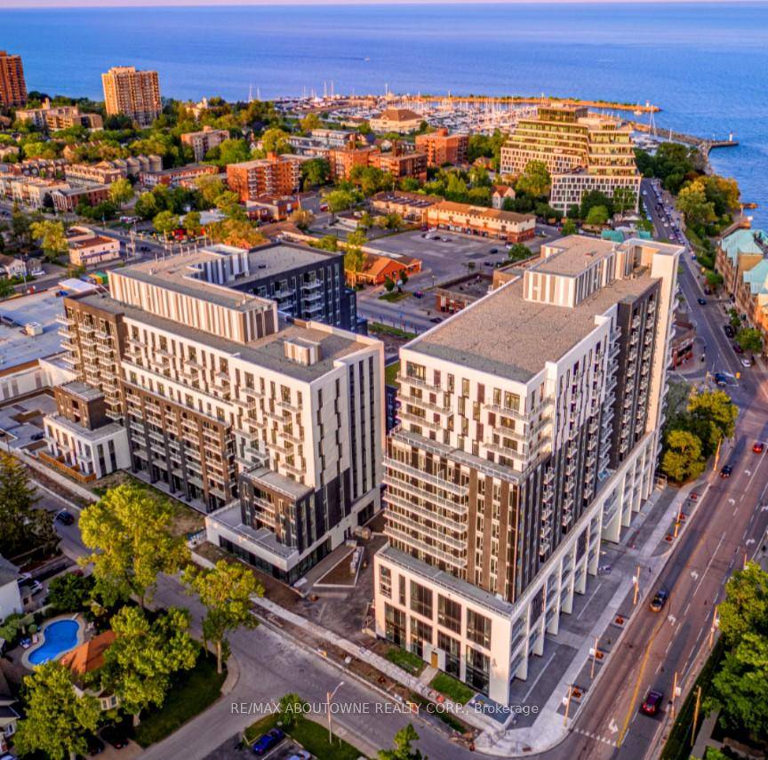 BONUS 2 MONTHS FREE This premium South facing unit offers two bedrooms, two full baths and an exceptional view of Lake Ontario amp ; The Harbour out from your balcony.