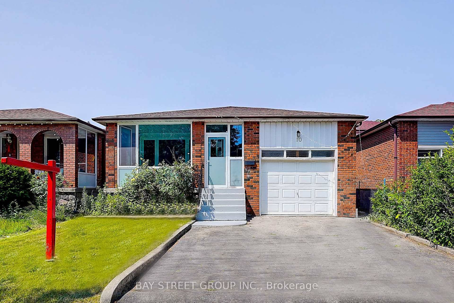 Excellent location in a quiet and prestigious neighborhood !