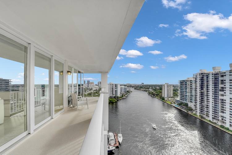 This meticulously renovated 3 2.
