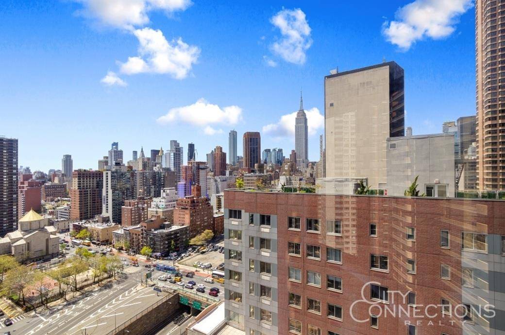 AVAILABLE AUGUST 1. Spacious RENOVATED 2 bedroom and 2 bathroom apartment with a windowed modern kitchen, spacious large living room with 2 sets of bay windows, multiple exposures with city ...