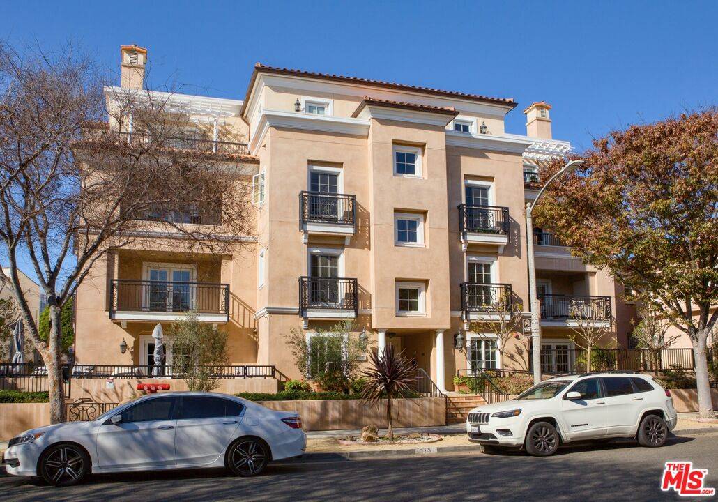 313  S Reeves Dr 19BR Beverly Hills La