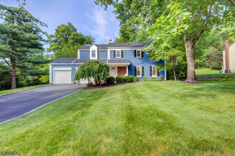 Welcome to 7 Heritage Lane, a beautifully maintained 4 bedroom, 2.