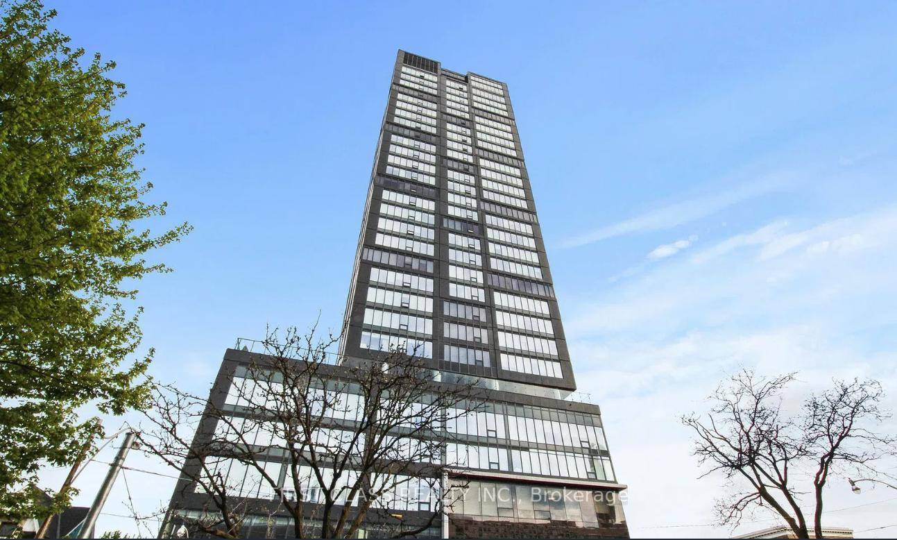 The Famous Theory Condo at Prime Location With Steps To University of Toronto, Queens Park, Subway Station, Shopping, Restaurants And Chinatown.