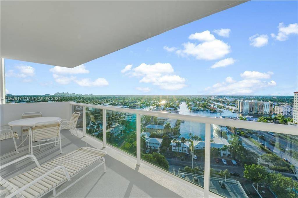 18th Floor ! Welcome To Your Front Row Seat To Breathtaking Sunsets.