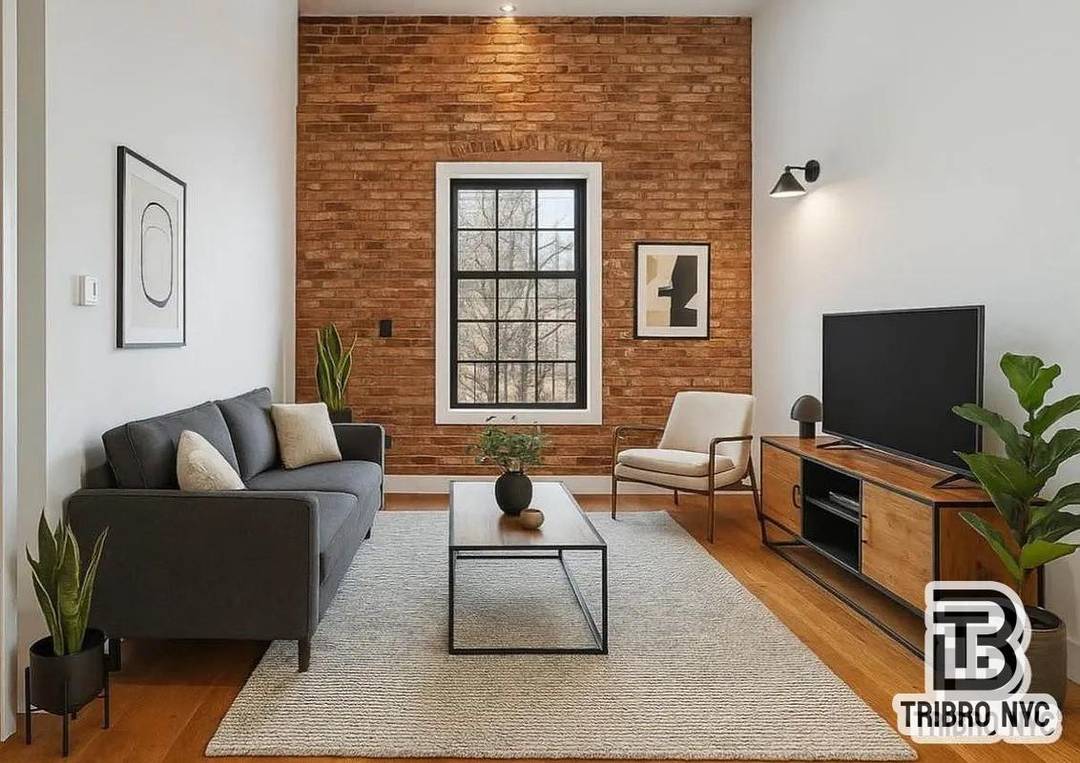 Spacious 3 Bedroom in Prime Boerum Hill Central Air, Dishwasher, Laundry in Building !